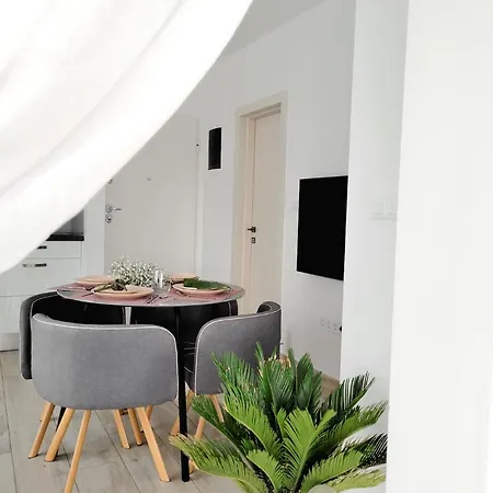 Rosemarie Apartment *