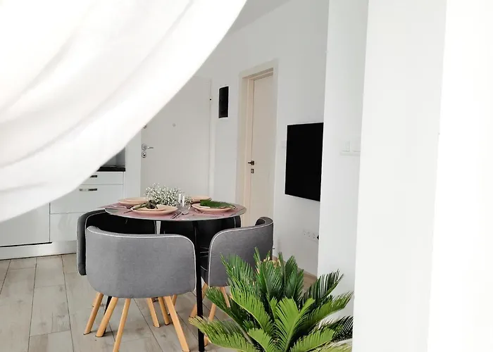 Rosemarie Apartment *